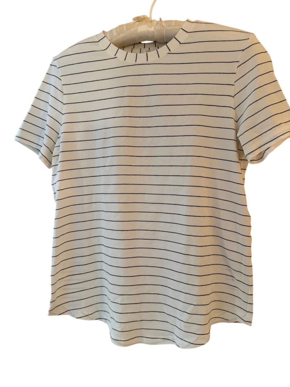 Lululemon Womens Curved Shirt Crewneck Short Sleeve Size 2 White Black Striped